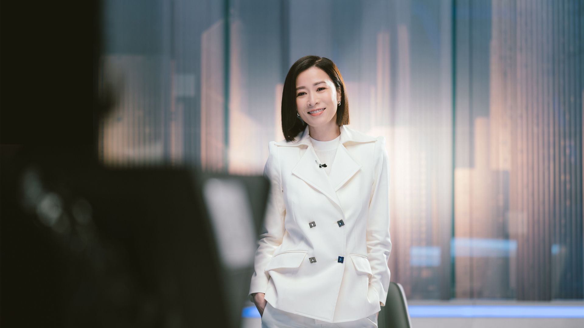 新闻女王佘诗曼高清壁纸_高清影视壁纸