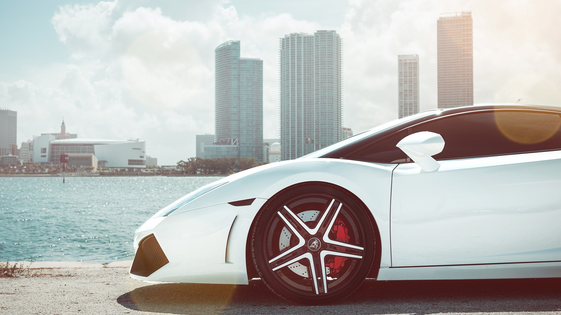 兰博基尼Gallardo 白色超级跑车 电脑桌面汽车壁纸_高清汽车壁纸