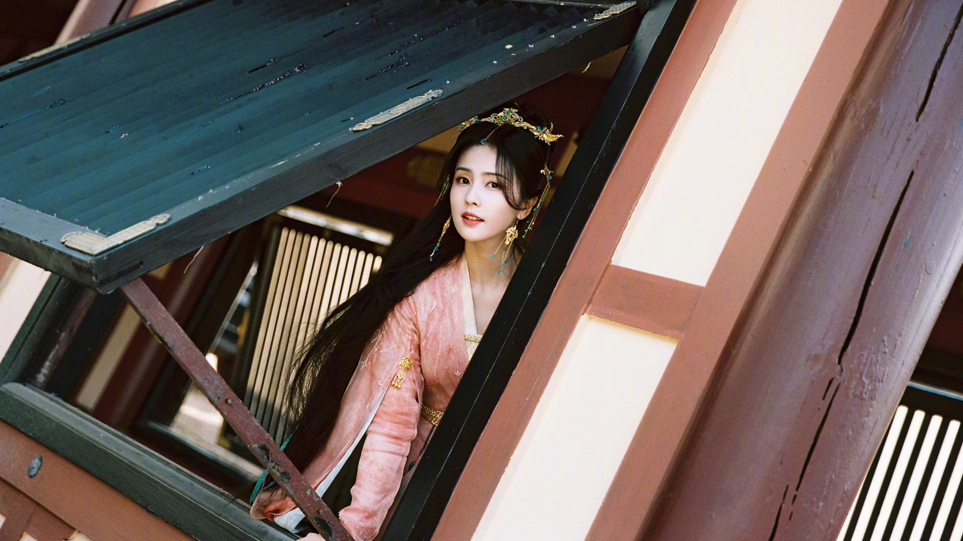 长月烬明白鹿的剧照电脑桌面影视壁纸_高清影视壁纸