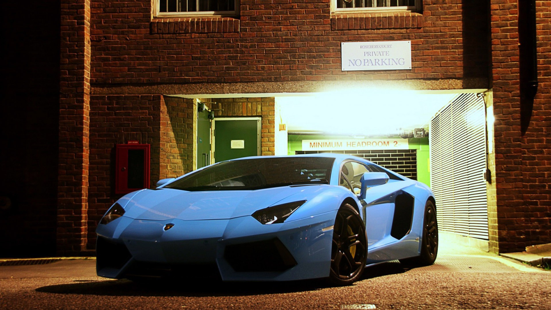 精美的兰博基尼Aventador LP700-4 蓝 壁纸_高清汽车壁纸