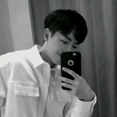 最新黑白情侣头像来啦！一男一女高清款共10张