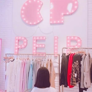 微信情侣头像一男一女 两张分开背影款合集（共12张）