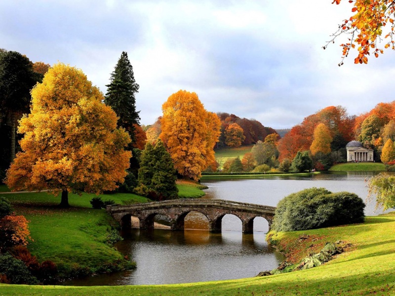 宽屏秋日唯美风景电脑壁纸来了 养眼又适配主流屏幕