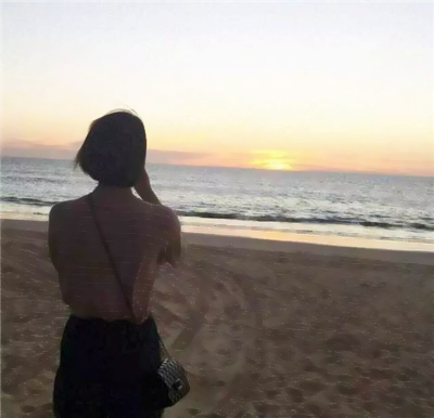 情侣背影头像一对两张！这里有18张高清分开款情头