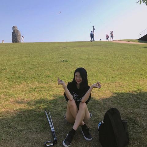 18组高清唯美背影情侣头像，一男一女一人一张