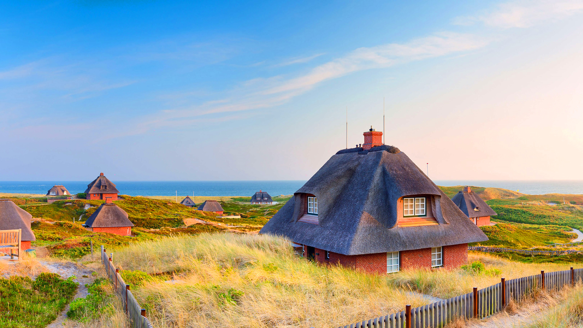 2k高清海边别墅风景壁纸 适配多尺寸电脑桌面