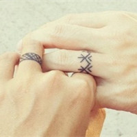 18张氛围感拉满的纹身情侣头像 小众又甜蜜