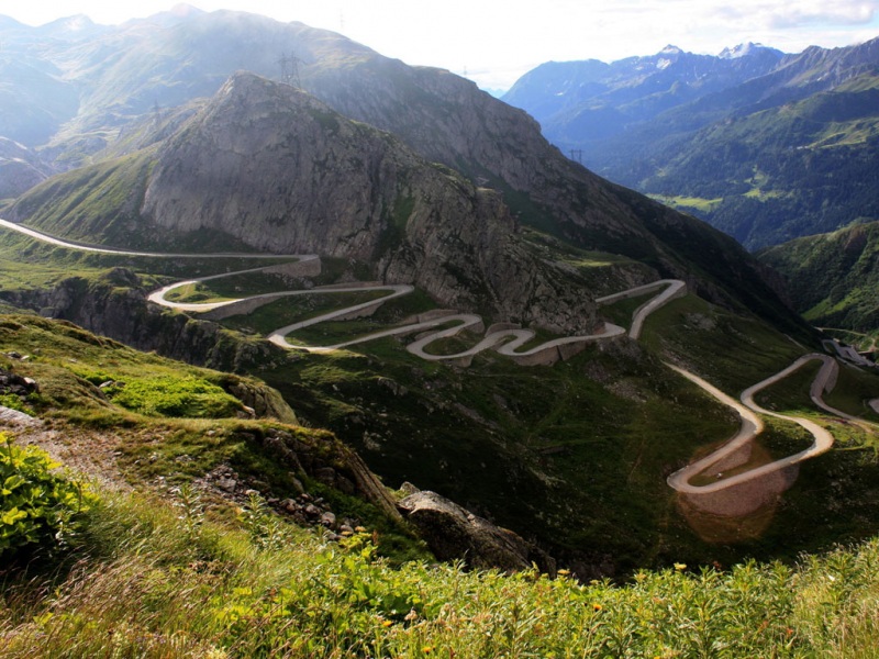 山路十八弯风景电脑动漫壁纸 高清款直接安排