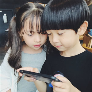 超可爱！双人萌娃情侣头像一对两张 12张可爱萌图合集