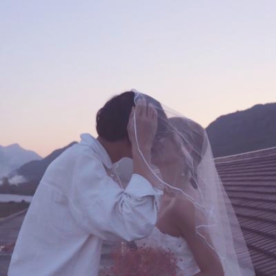 专属不撞款！高清好看的微信情侣头像合集来了（共26张）