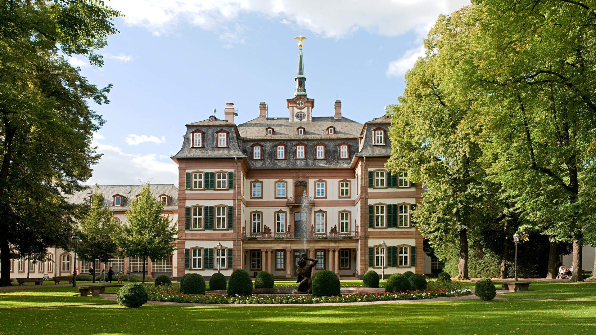 带公园草地建筑的风景电脑动漫壁纸推荐