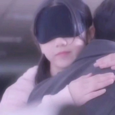 18张高清甜蜜拥抱情侣头像 浪漫氛围感拉满的情头合集