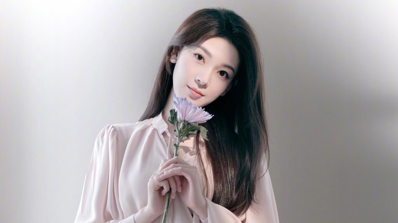 陈瑶与花的高清电脑壁纸来啦