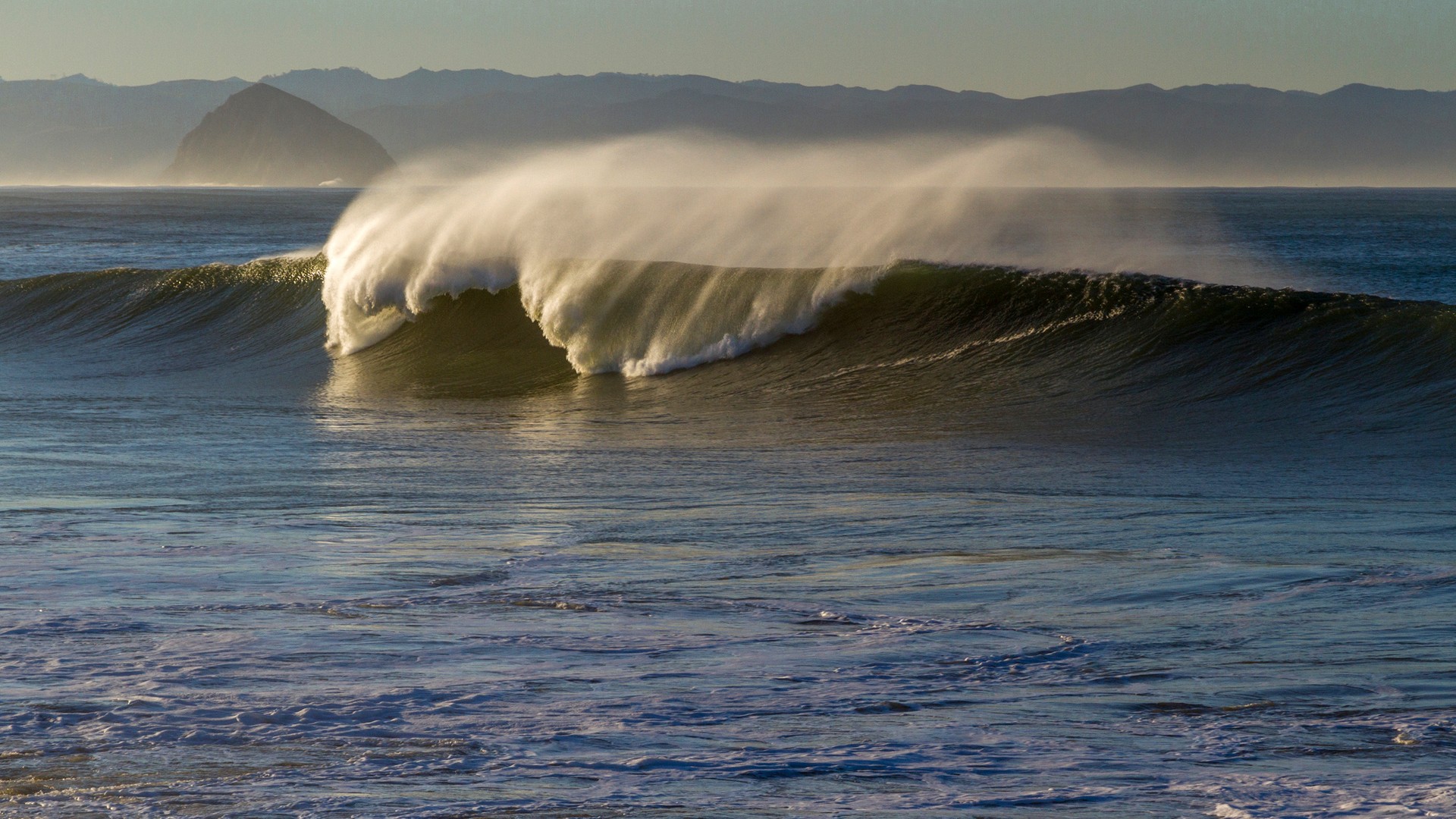 多款尺寸的山海海景电脑桌面壁纸推荐