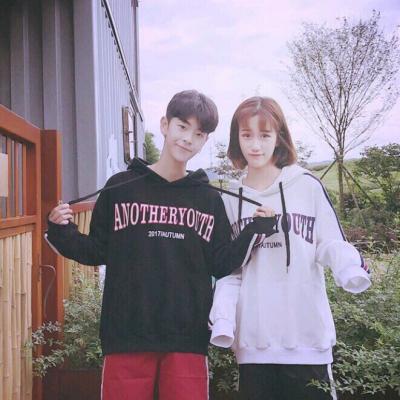 24张潮流好看的情侣微信头像 高清时尚款合集