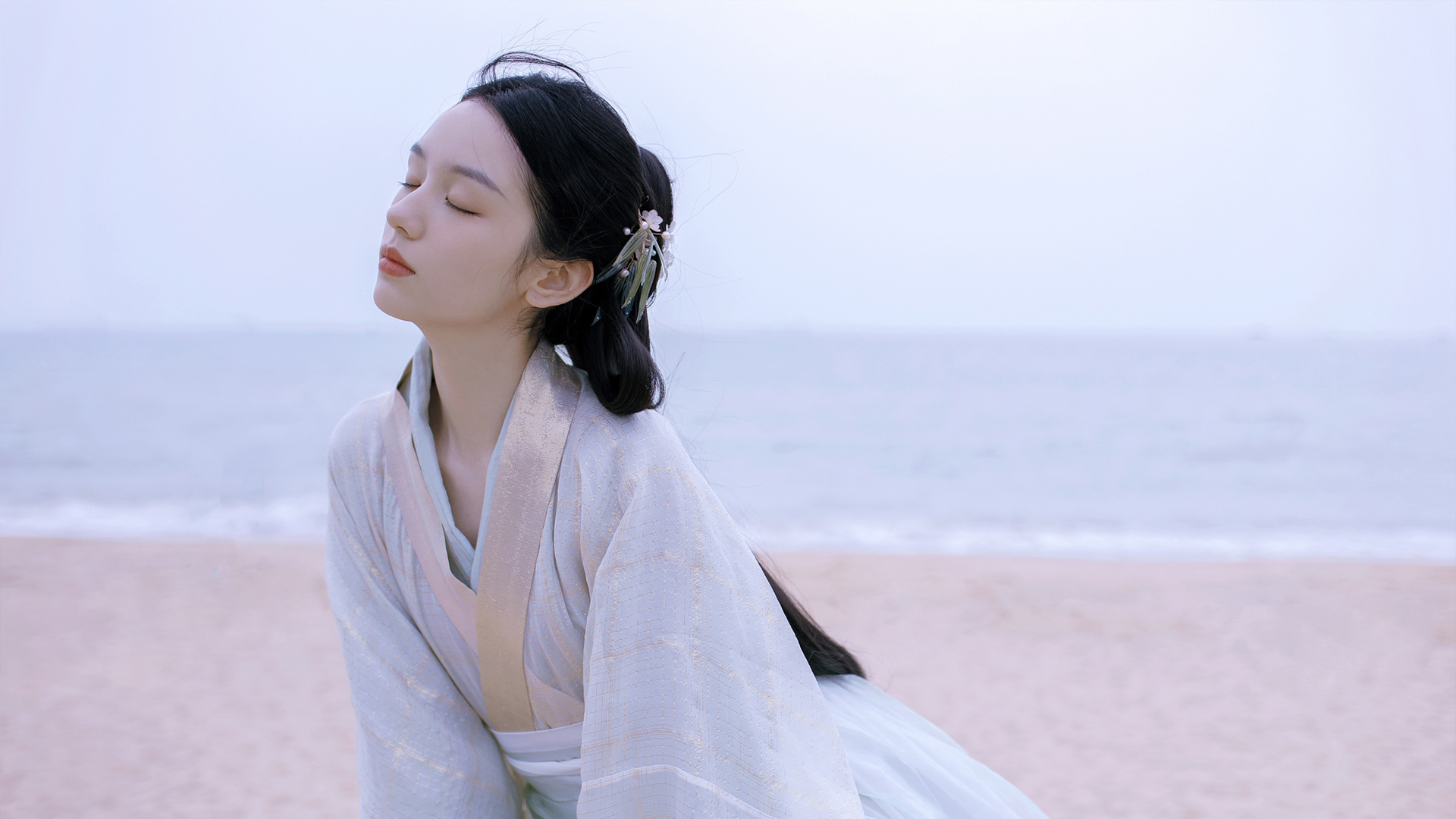 周也的绝美古风壁纸来啦，多款高清尺寸任你选