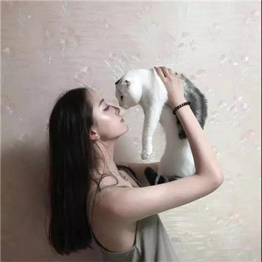 一男一女带猫咪的情侣头像来啦！12张高清帅气抱猫情头合集