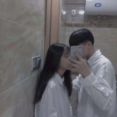 四张一组的情侣头像来啦！同系列高清图共24张