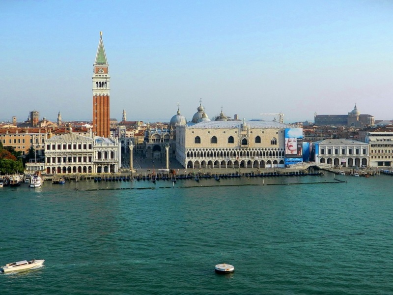 意大利威尼斯码头城景电脑动漫壁纸推荐