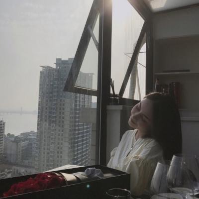 20张高清一男一女情侣头像 新潮又独一无二