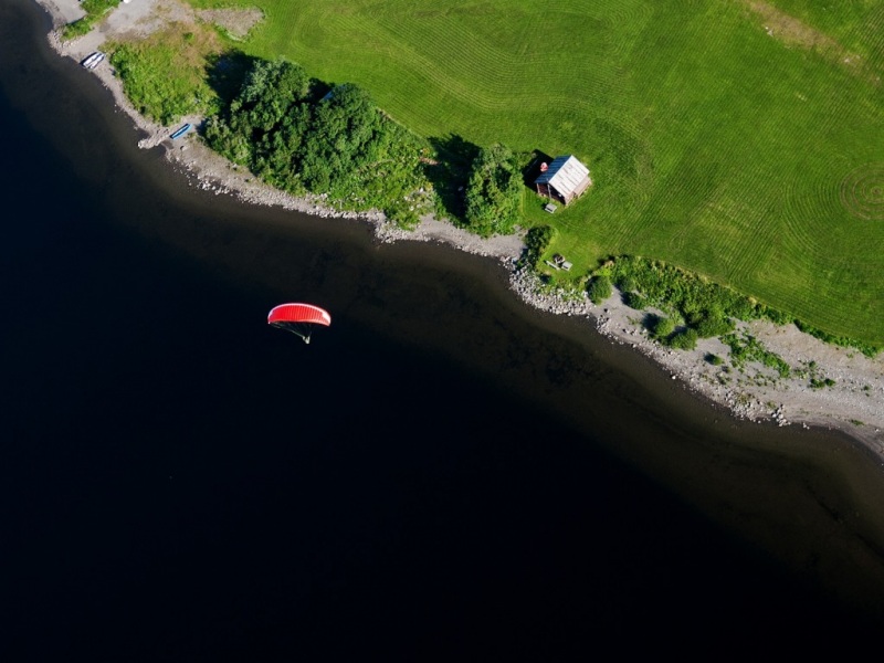 这套海边滑翔机风景壁纸太适合当电脑桌面了