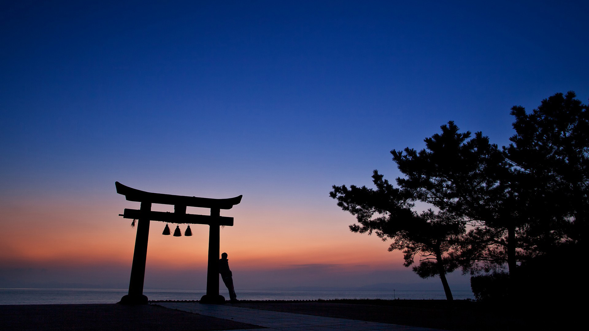 夜间日落配铃铛许愿！这套蓝色风景壁纸太治愈了