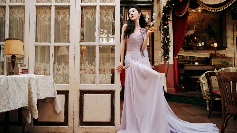 杨幂穿紫色长裙的高清壁纸来了