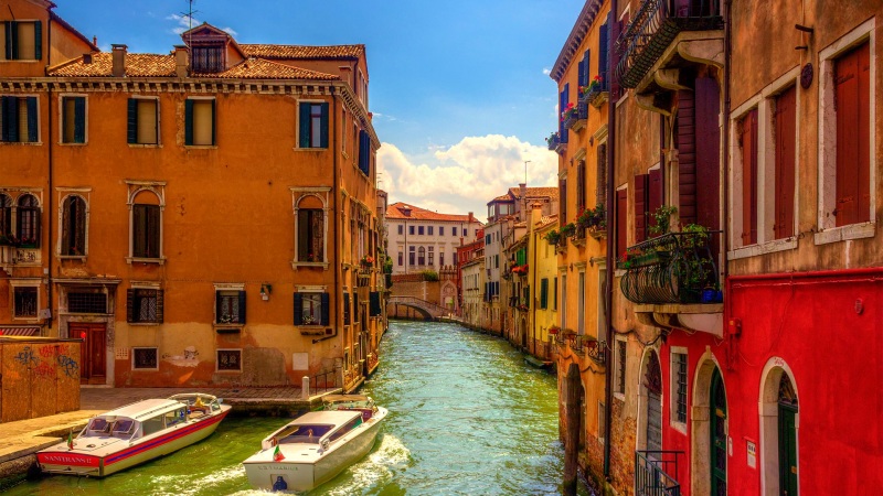 意大利威尼斯运河风光电脑壁纸