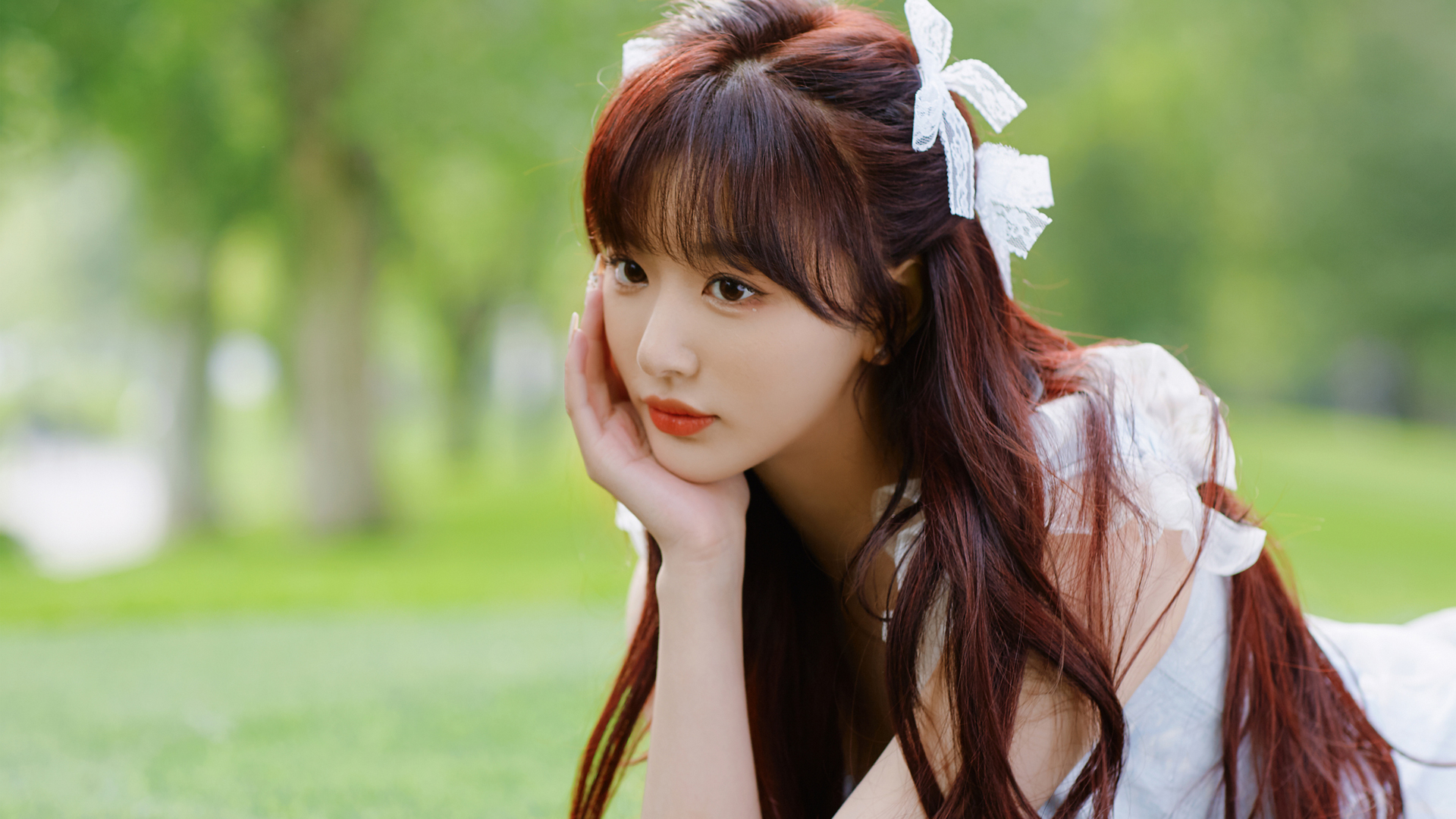 孔雪儿可爱长发美女护眼电脑壁纸上新啦