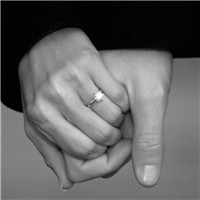 微信牵手头像合集！18组超甜情侣手牵手头像直接抱走