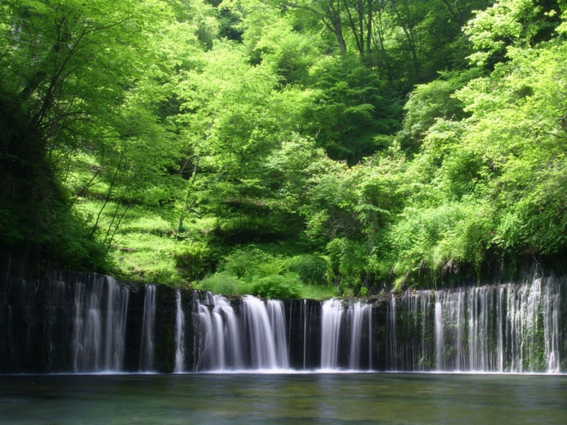 瀑布流水主题电脑桌面壁纸分享