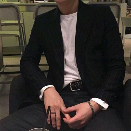 一男一女身体部位情侣头像合集 82张高清图来了
