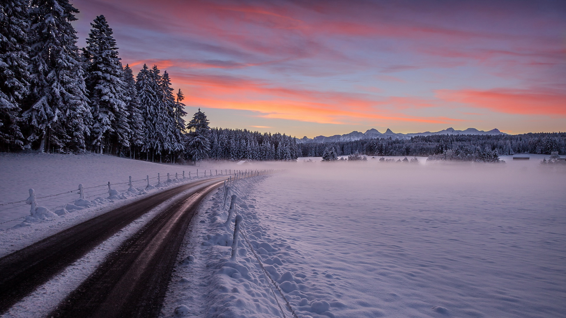 冬日林中路日落雪景 电脑动漫壁纸分享