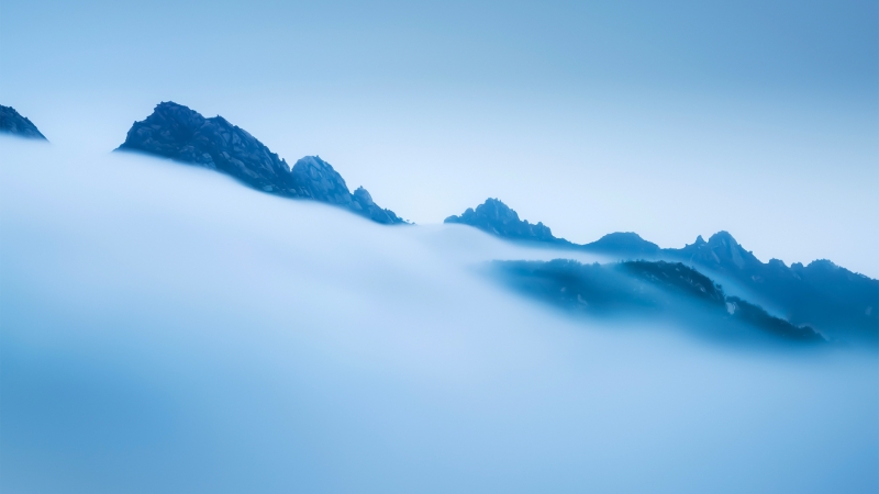 荣耀Magic Vs搭配的山雾风景高清壁纸