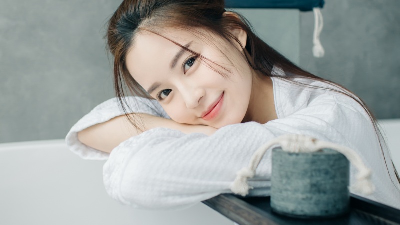 温心居家温馨可爱造型高清美女壁纸分享