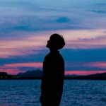 28张高清背影情侣头像 氛围感拉满的QQ情侣专用图