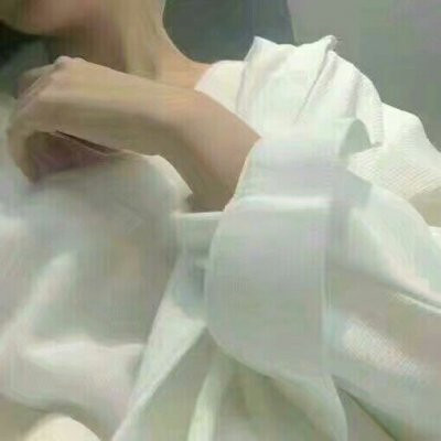 不露脸也甜！14张衬衫领带情侣半身头像来啦