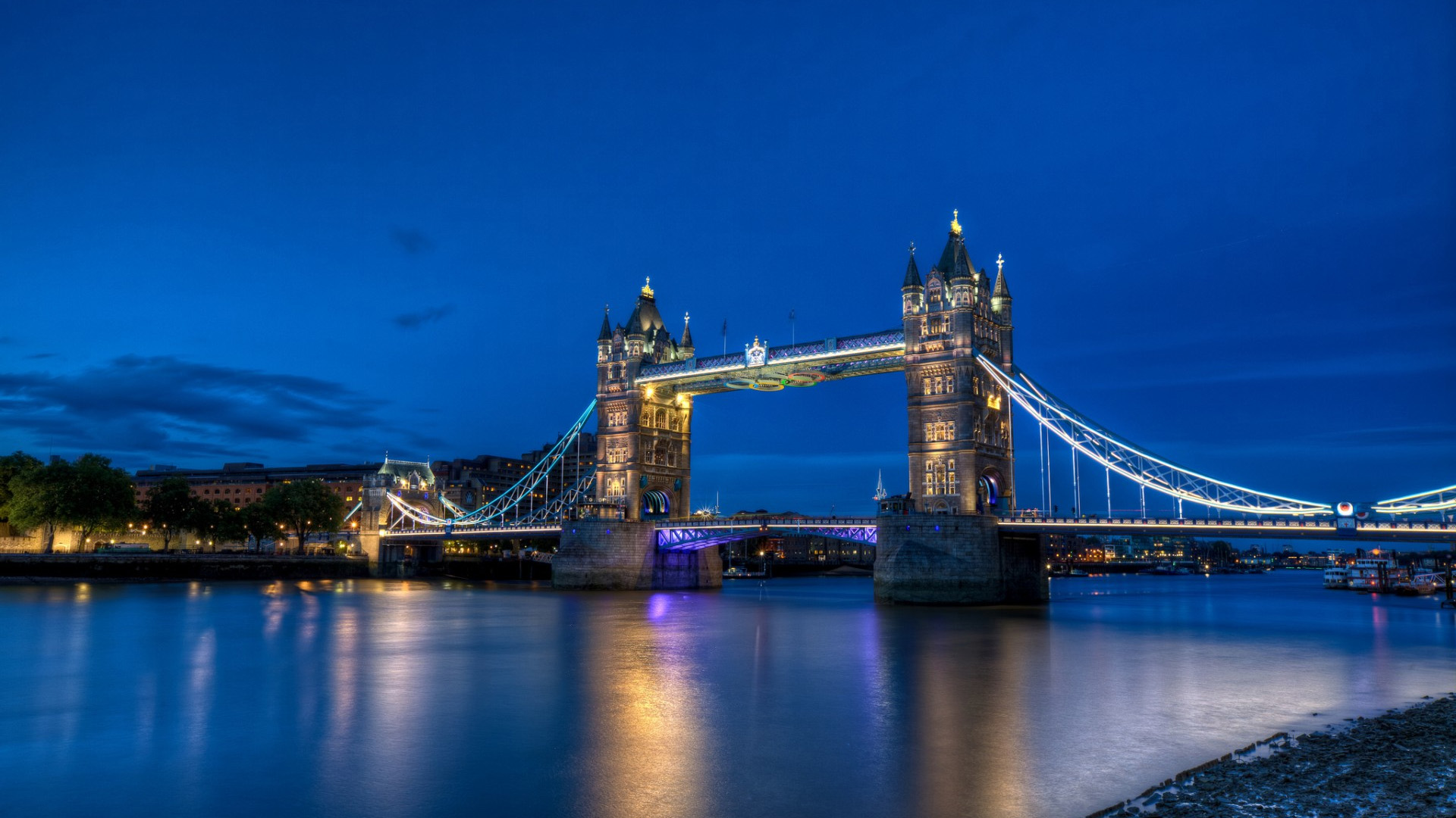 英国泰晤士河风景电脑动漫壁纸 高清多尺寸可选