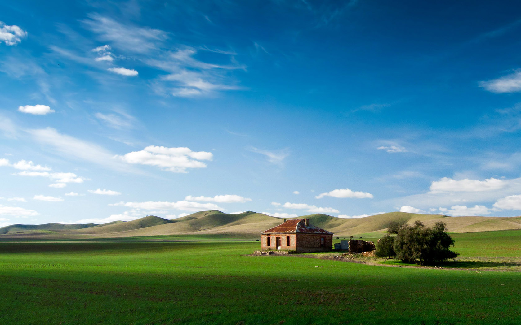 草原主题风景电脑桌面动漫壁纸推荐
