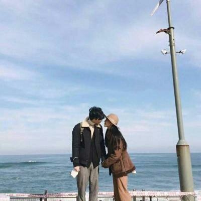 14组浪漫海边情侣头像 一男一女成对高清图