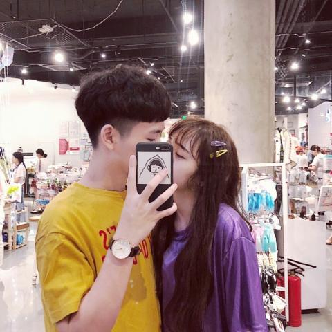 24张高清时尚个性情侣头像 好看又有格调