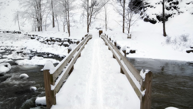 冬日雪桥河畔风景 适配多尺寸电脑动漫壁纸