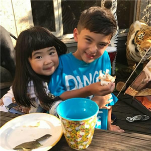 超可爱！双人萌娃情侣头像一对两张 12张可爱萌图合集