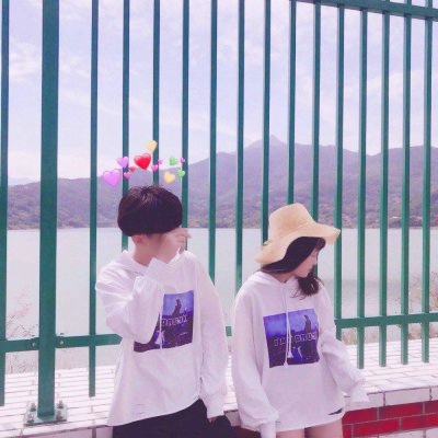 一男一女异性闺蜜头像合集 28张高清蓝颜红颜头像素材