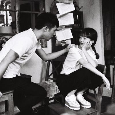 26张高清伤感意境黑白情侣头像 一对双人情侣人头像