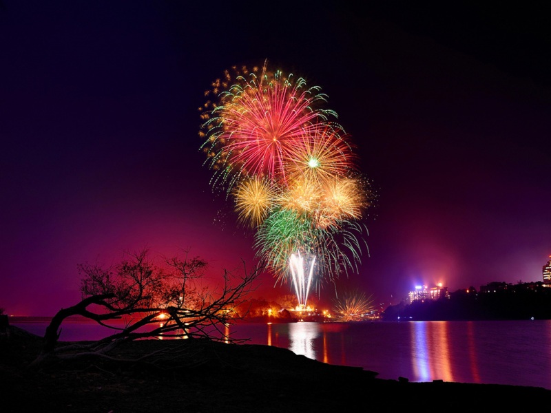 湖边夜景烟火城市 高清电脑壁纸合集