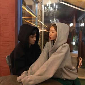 16张高清一男一女情侣头像 氛围感拉满的唯美意境款