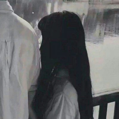26张高清好看的个性黑白系情侣头像