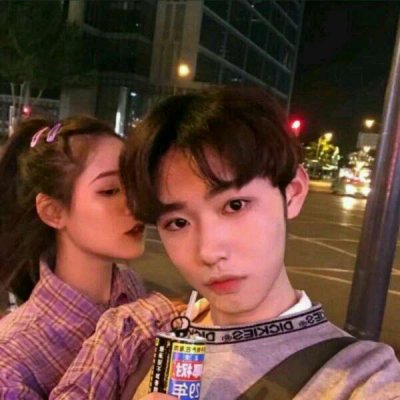 16组高清真人情侣头像 一左一右甜到齁