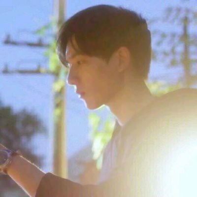 12张高清真人一男一女唯美情侣头像 快收藏当情头